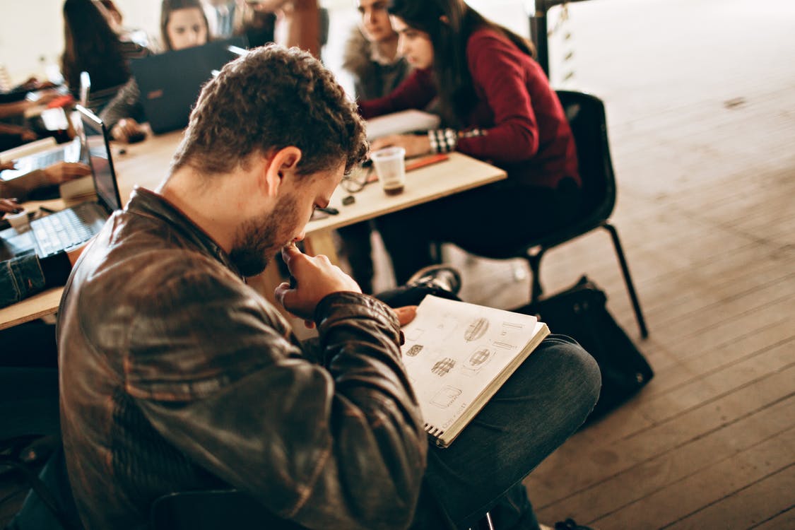 Concursos abertos de nível médio em 2020